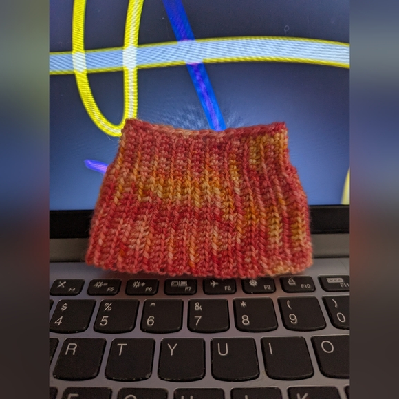 IN HAND POP MART Labubu Big Into Energy- Happiness - Picture 11 of 11